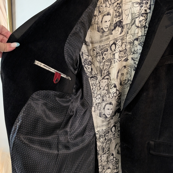 Robert Graham Black Velvet Blazer with Elegant Trim - Picture 9 of 15